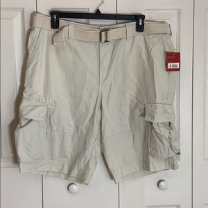 Mossimo Khaki cargo shorts NWT SZ 40